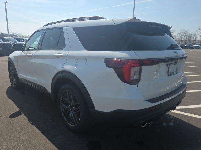 Certified 2025 Ford Explorer ST AWD/4WD image 14