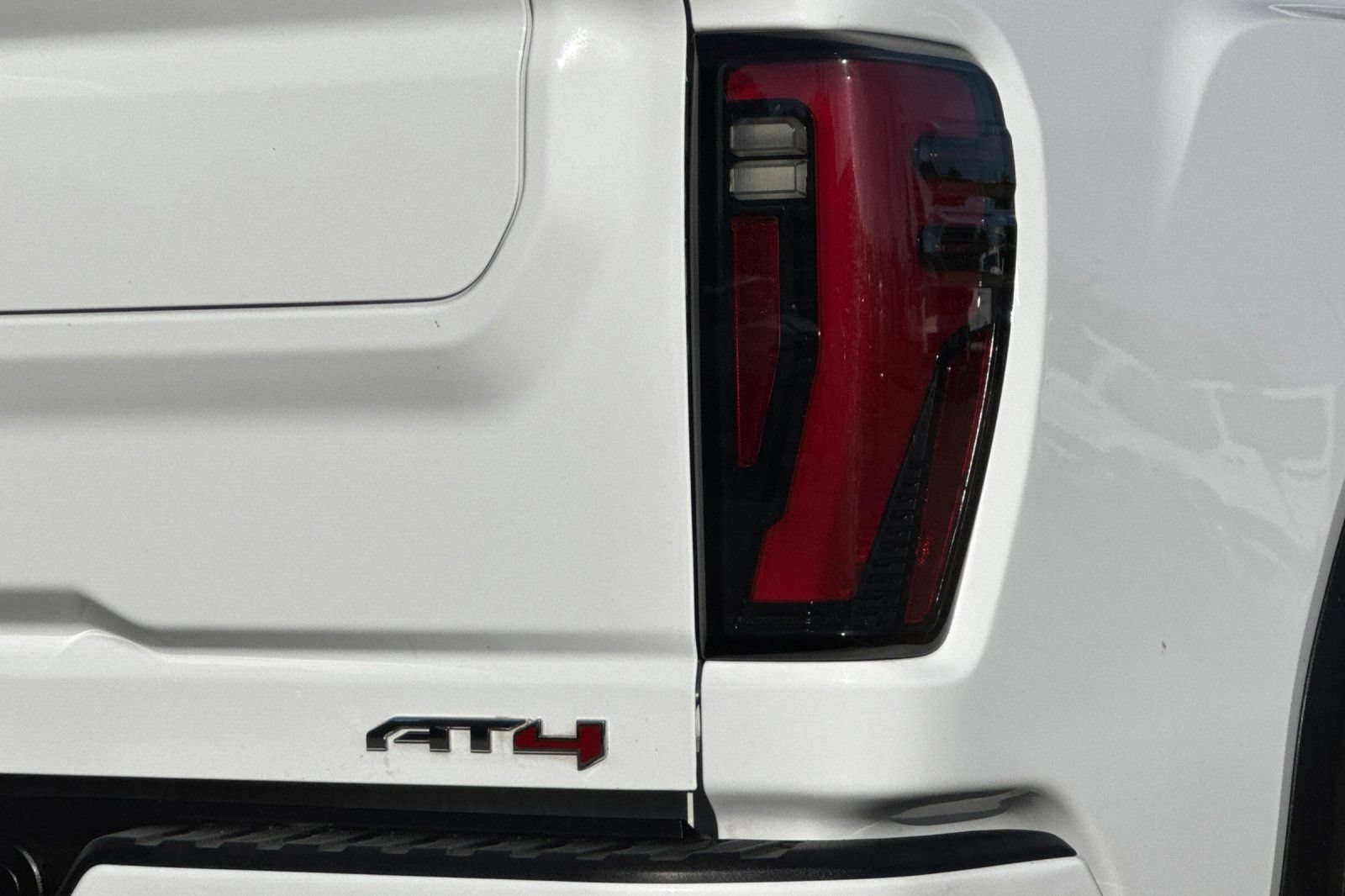 Used 2025 GMC Sierra 2500 AT4 AWD/4WD image 28