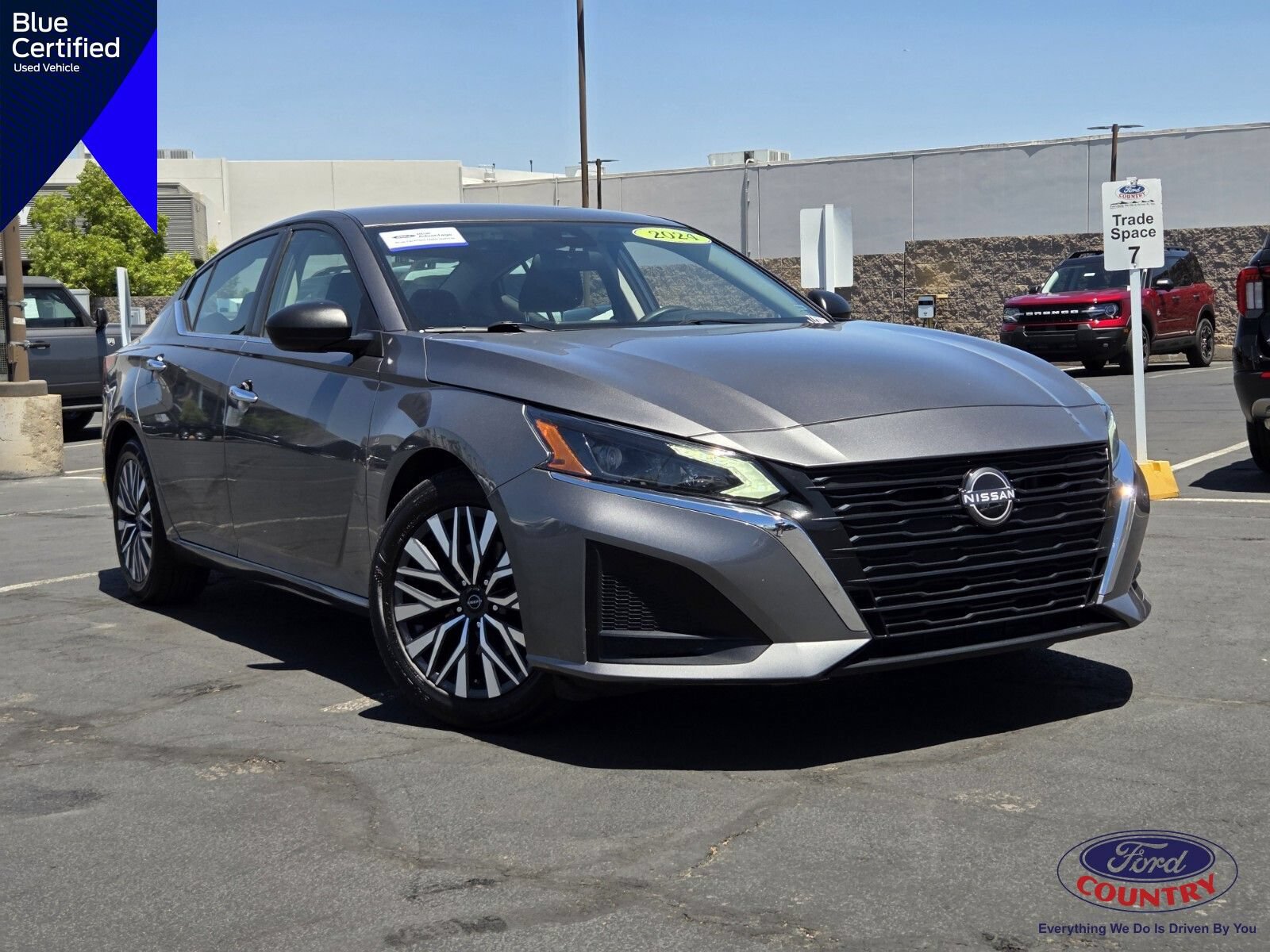 Used 2024 Nissan Altima 2.5 SV FWD image 1