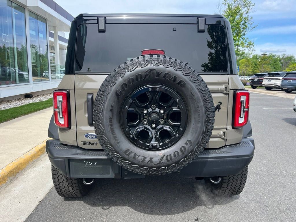 Certified 2025 Ford Bronco Badlands AWD/4WD image 8