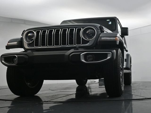 Used 2024 Jeep Wrangler Unlimited Sahara w/ Safety Group AWD/4WD image 40