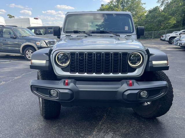 Used 2024 Jeep Wrangler Unlimited Rubicon w/ Technology Group AWD/4WD image 9
