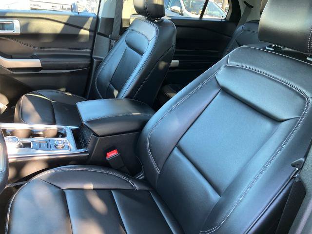 Certified 2024 Ford Explorer XLT w/ Equipment Group 202A AWD/4WD image 27
