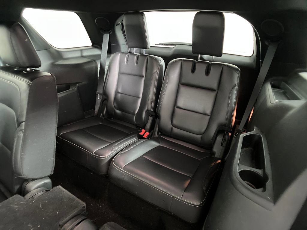 Certified 2019 Ford Explorer Limited w/ Class III Trailer Tow Package image 32