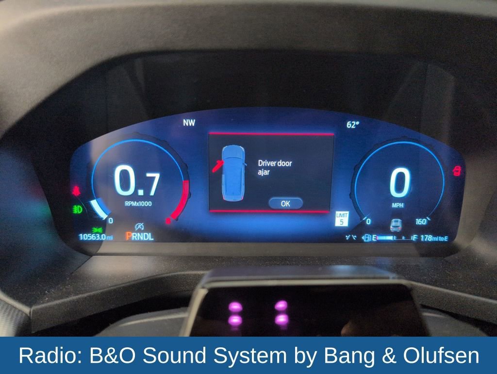 Certified 2025 Ford Explorer ST-Line w/ Premium Package image 25