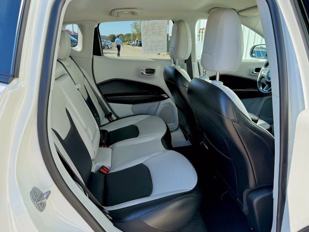 Used 2020 Jeep Compass Limited AWD/4WD image 18
