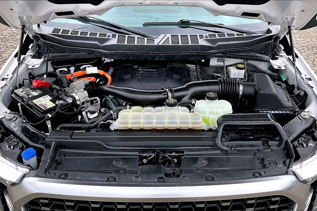 Certified 2022 Ford F150 Platinum w/ Equipment Group 701A High AWD/4WD image 10