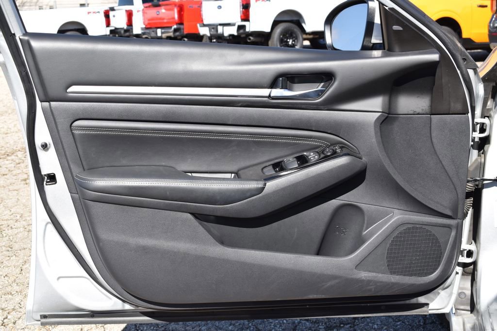 Used 2021 Nissan Altima 2.5 SV image 9