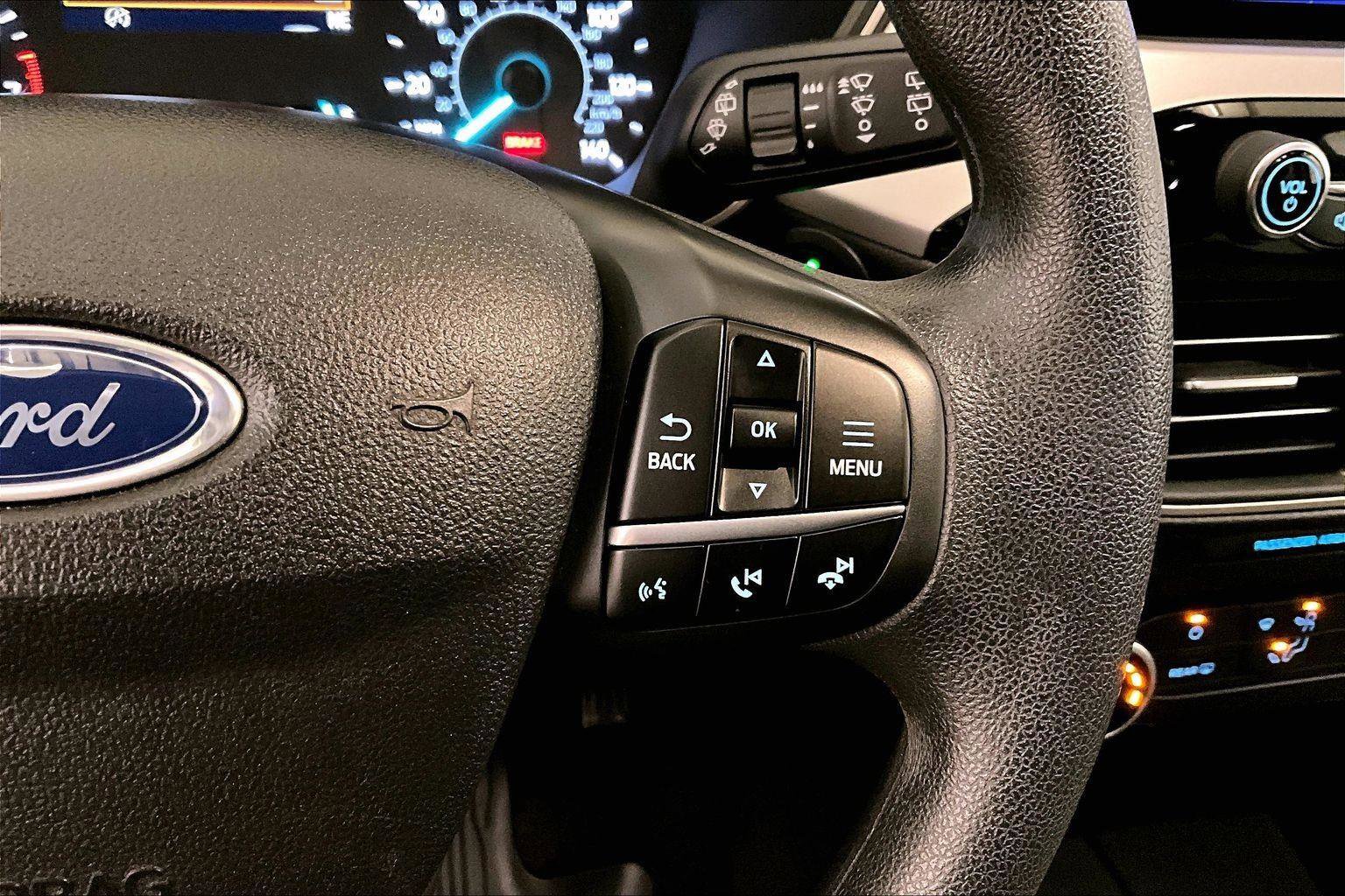 Certified 2021 Ford Escape SE image 18