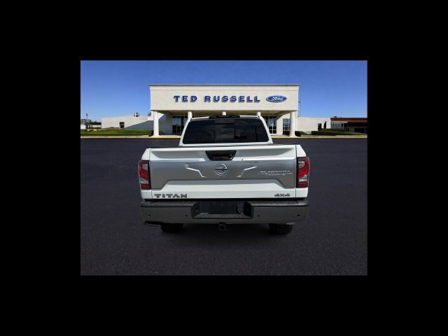 Used 2021 Nissan Titan Platinum Reserve w/ Moonroof Package AWD/4WD image 7