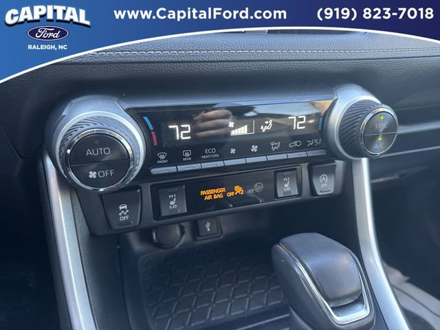 Used 2022 Toyota RAV4 XLE Premium image 29