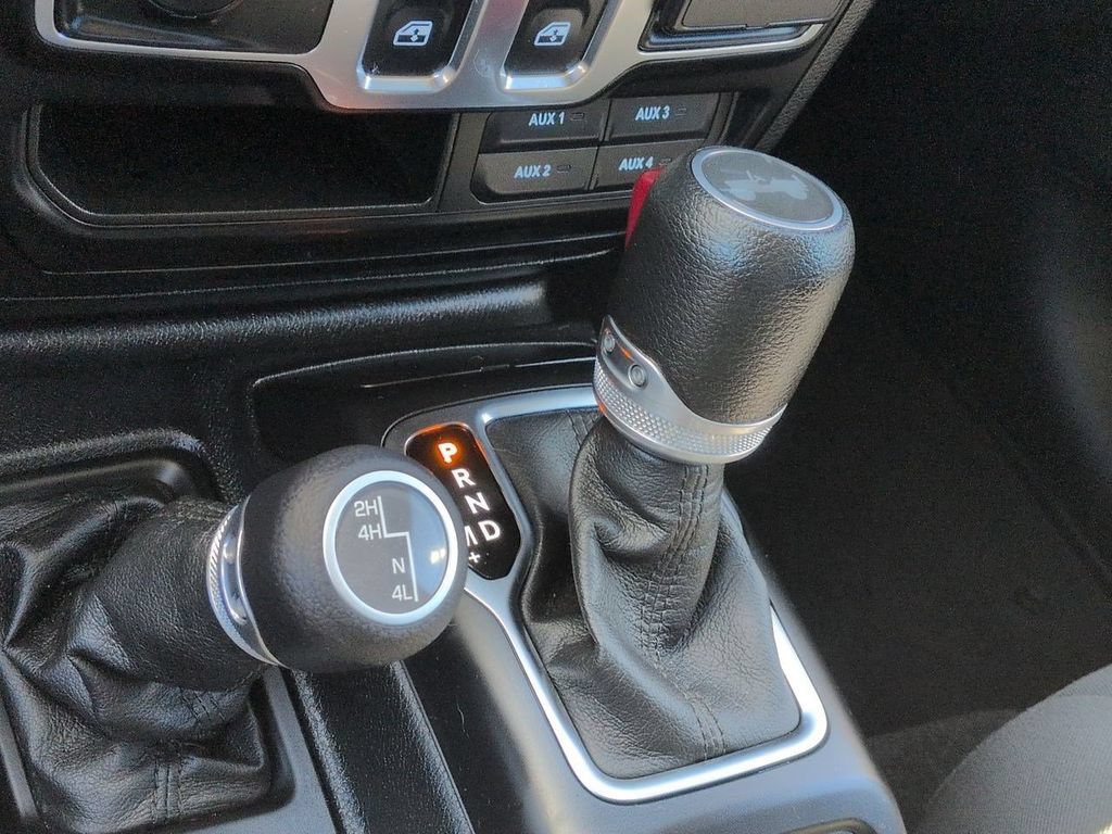 Used 2021 Jeep Wrangler Sport AWD/4WD image 16