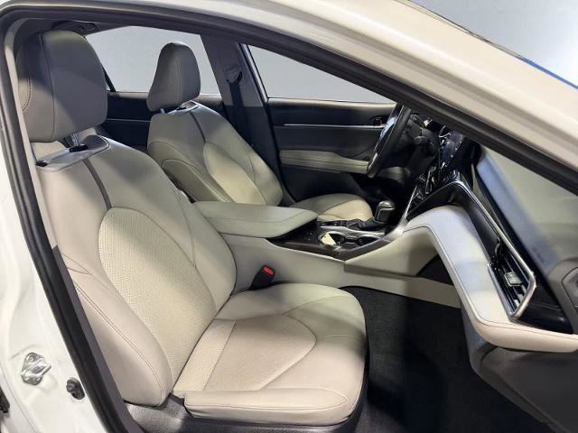 Used 2024 Toyota Camry XLE w/ Navigation Package FWD image 19