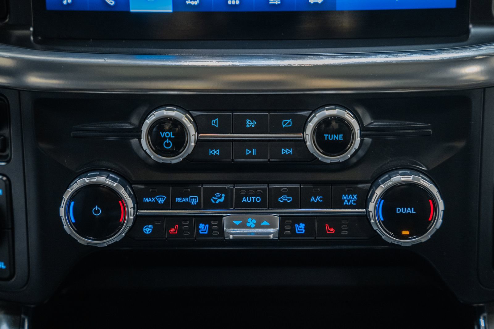 Certified 2023 Ford F150 Lariat w/ Equipment Group 502A High image 30