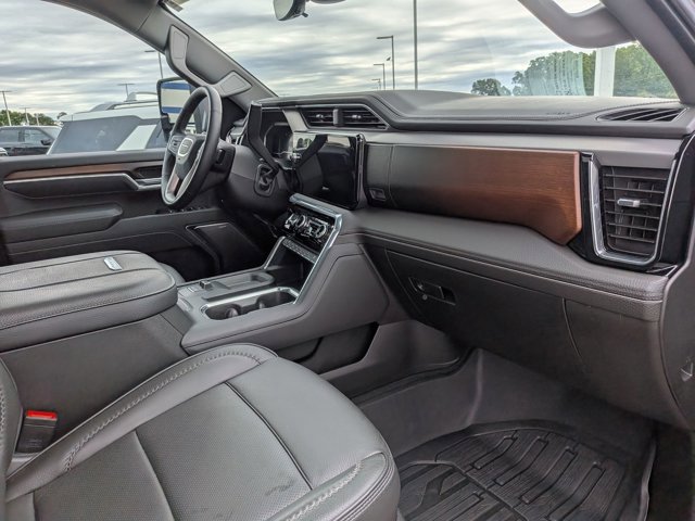 Used 2025 GMC Sierra 2500 Denali w/ Technology Package AWD/4WD image 35