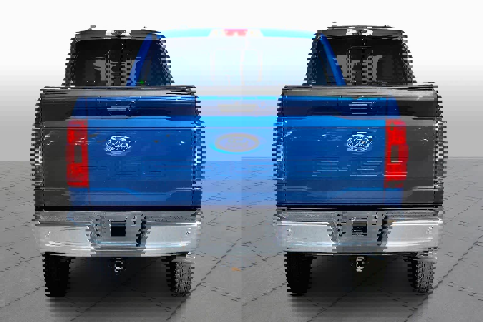 Certified 2022 Ford F150 XLT w/ Equipment Group 302A High image 4