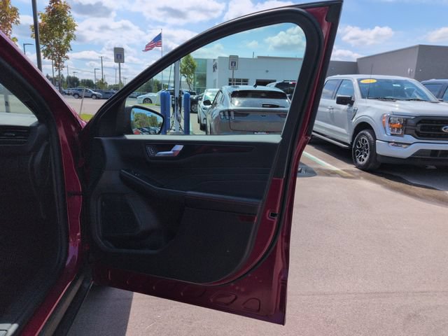 Certified 2024 Ford Escape ST-Line w/ Tech Pack #1 AWD/4WD image 14