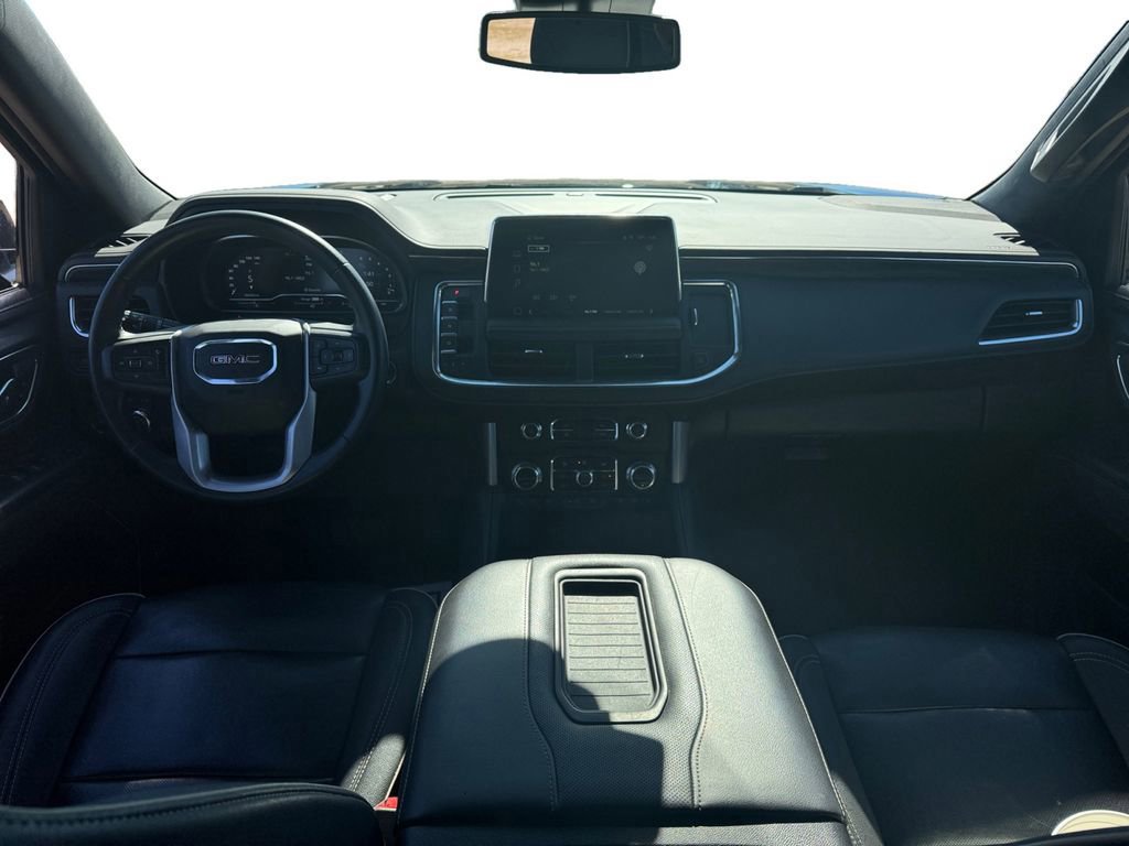 Used 2023 GMC Yukon SLT image 13