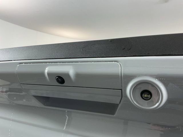 Certified 2025 Ford F350 Lariat w/ Black Appearance Package image 9