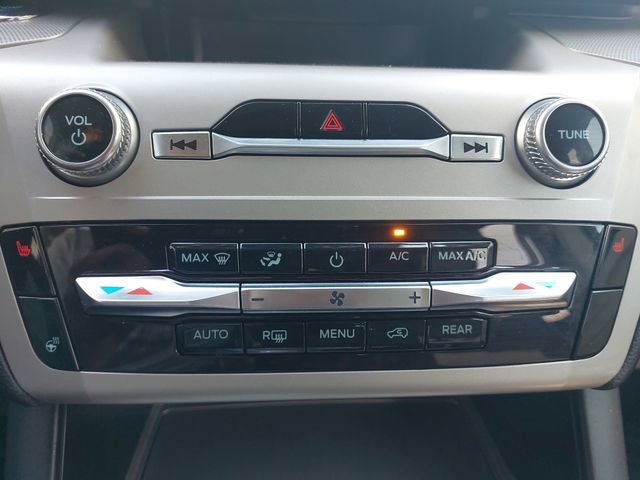 Certified 2022 Ford Explorer XLT w/ Equipment Group 202A AWD/4WD image 24