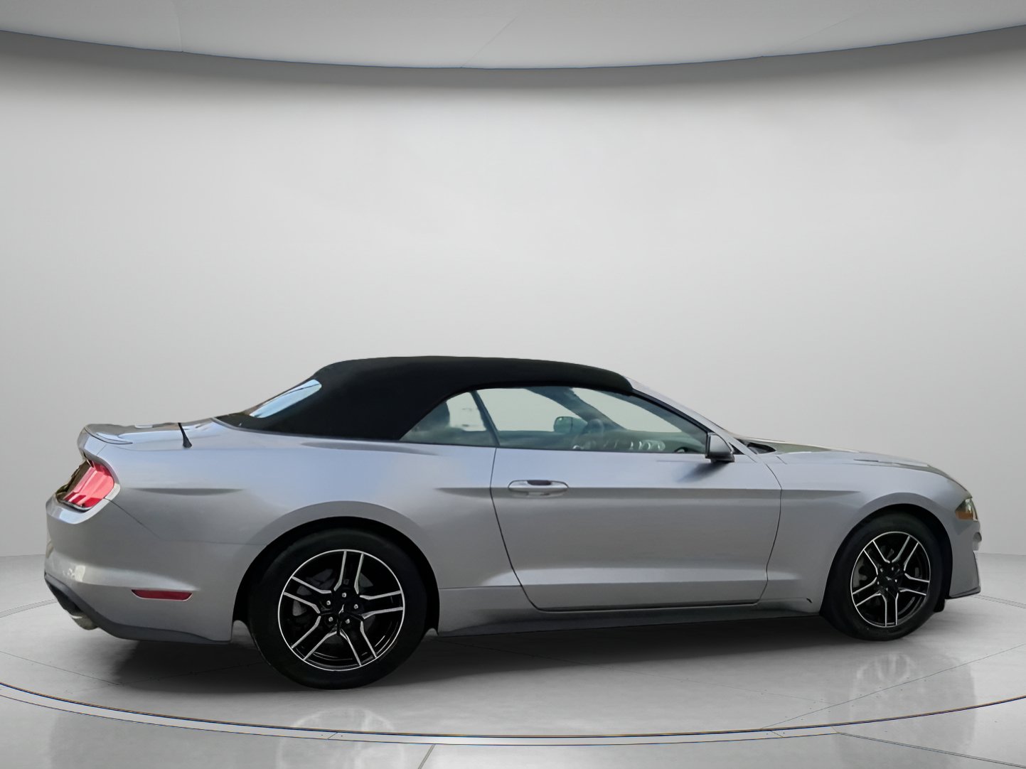 Certified 2020 Ford Mustang Premium RWD image 30