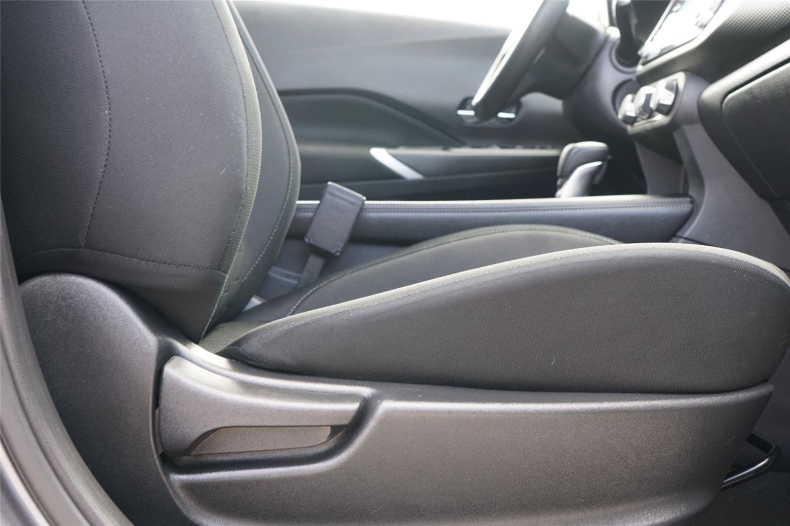 Used 2024 Nissan Kicks SV FWD image 29