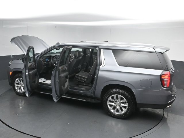 Used 2022 Chevrolet Suburban Premier AWD/4WD image 56