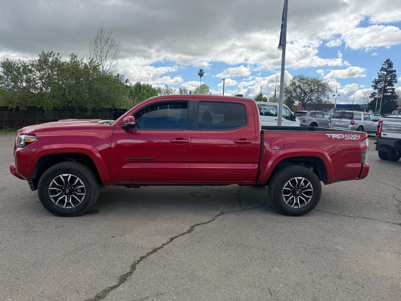 Used 2021 Toyota Tacoma TRD Sport w/ TRD Premium Sport Package image 2