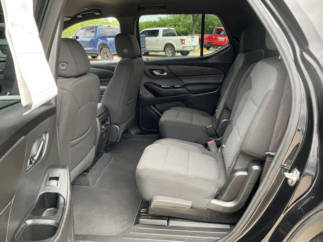 Used 2023 Chevrolet Traverse LT FWD image 9