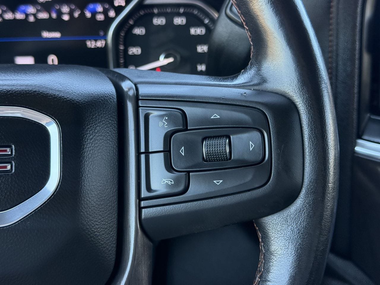 Used 2021 GMC Sierra 2500 AT4 w/ AT4 Premium Plus Package AWD/4WD image 13