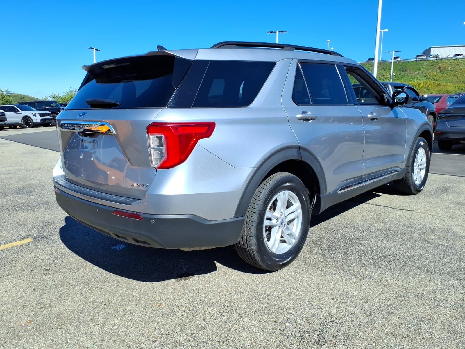 Certified 2023 Ford Explorer XLT AWD/4WD image 5