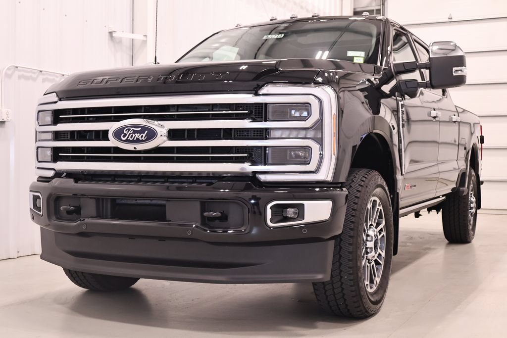 Certified 2026 Ford F350 Platinum w/ Platinum Plus Package AWD/4WD image 6