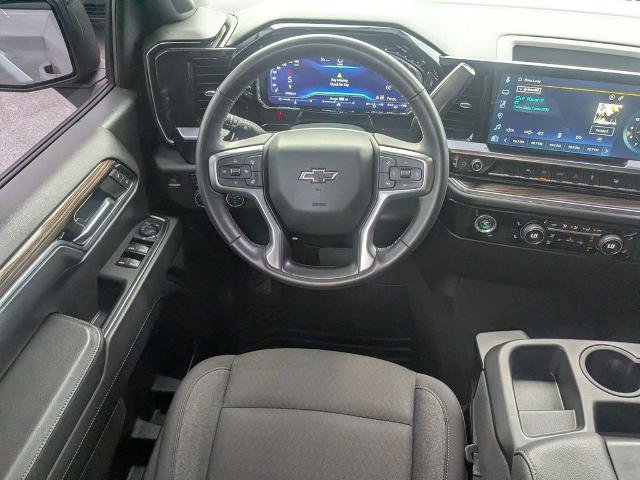 Used 2024 Chevrolet Silverado 1500 RST AWD/4WD image 16