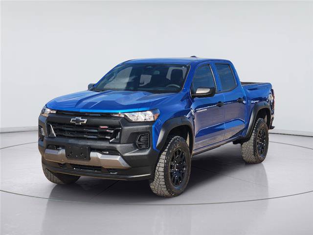 Used 2023 Chevrolet Colorado Trail Boss AWD/4WD image 3