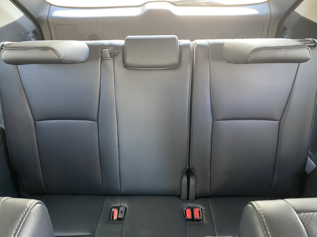 Used 2024 Toyota Highlander Platinum image 32