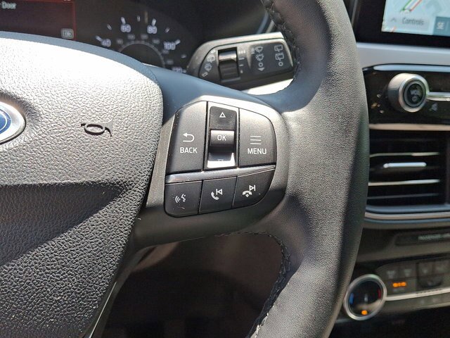 Certified 2022 Ford Escape SE w/ SE Sport Appearance Package FWD image 10