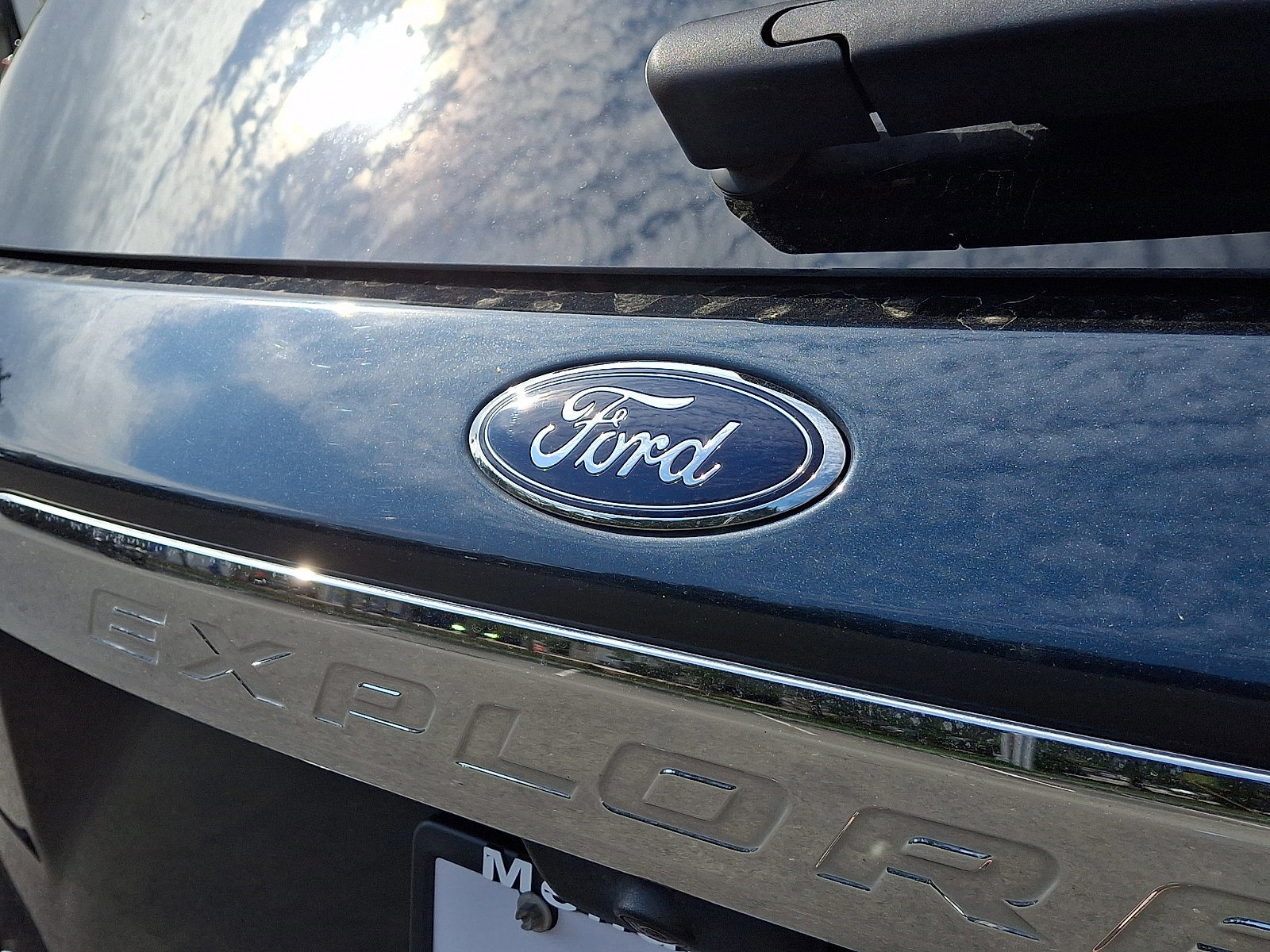 Certified 2023 Ford Explorer Limited w/ Equipment Group 301A AWD/4WD image 33