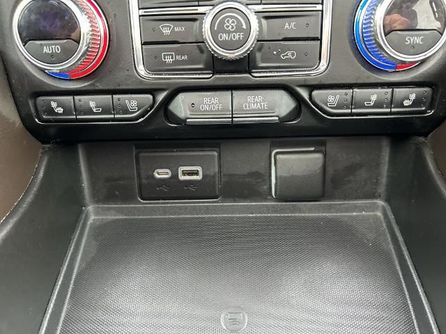 Used 2021 GMC Yukon SLT w/ SLT Luxury Plus Package image 16