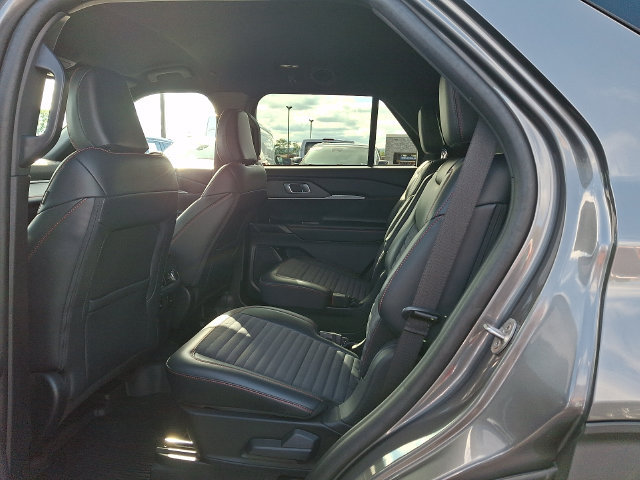 Certified 2025 Ford Explorer ST-Line AWD/4WD image 10