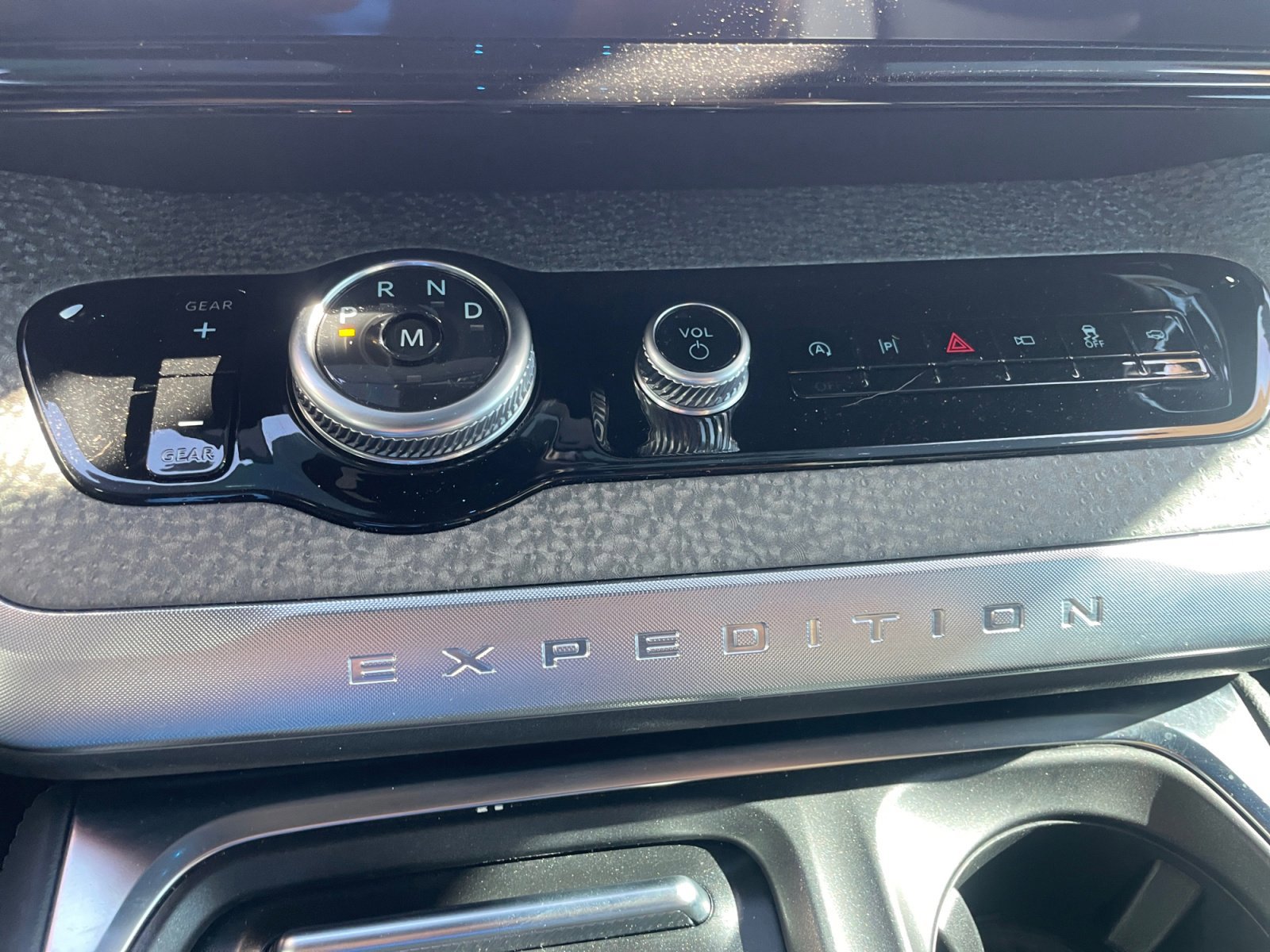 Certified 2025 Ford Expedition Tremor AWD/4WD image 26