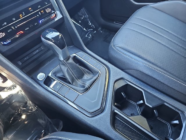 Used 2022 Volkswagen Tiguan SE R-Line FWD image 25