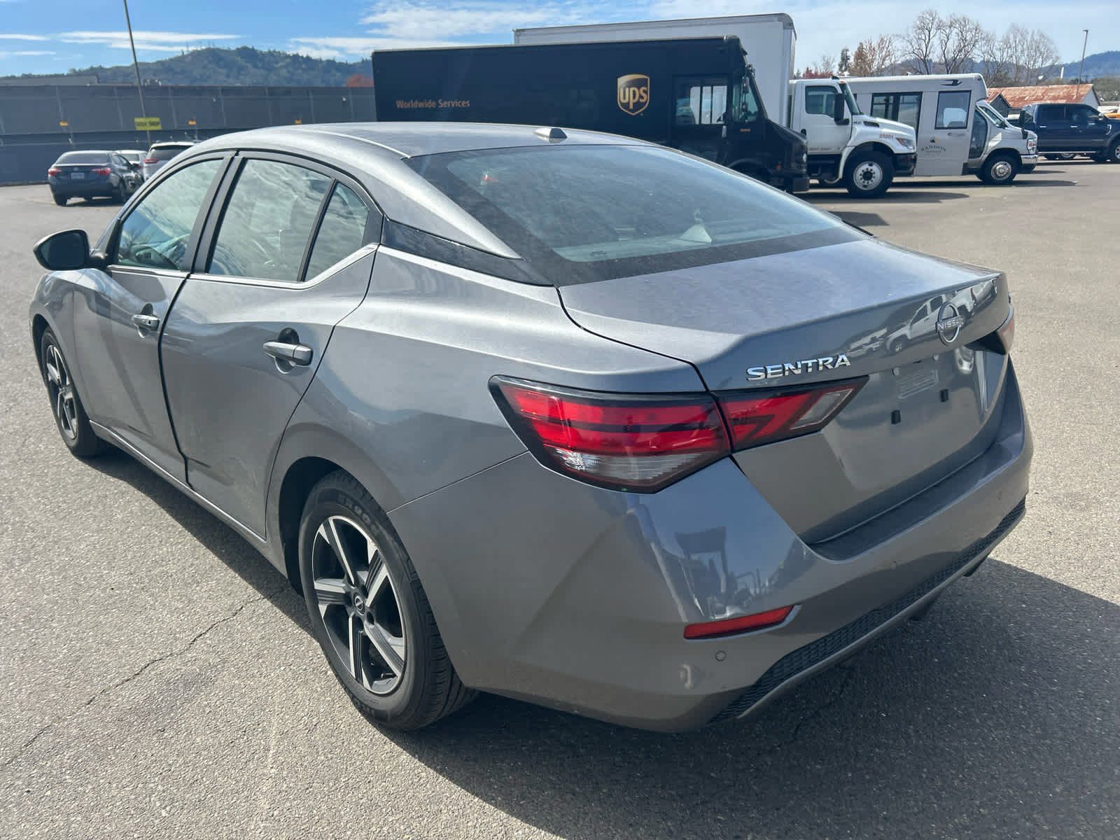 Used 2024 Nissan Sentra SV image 3
