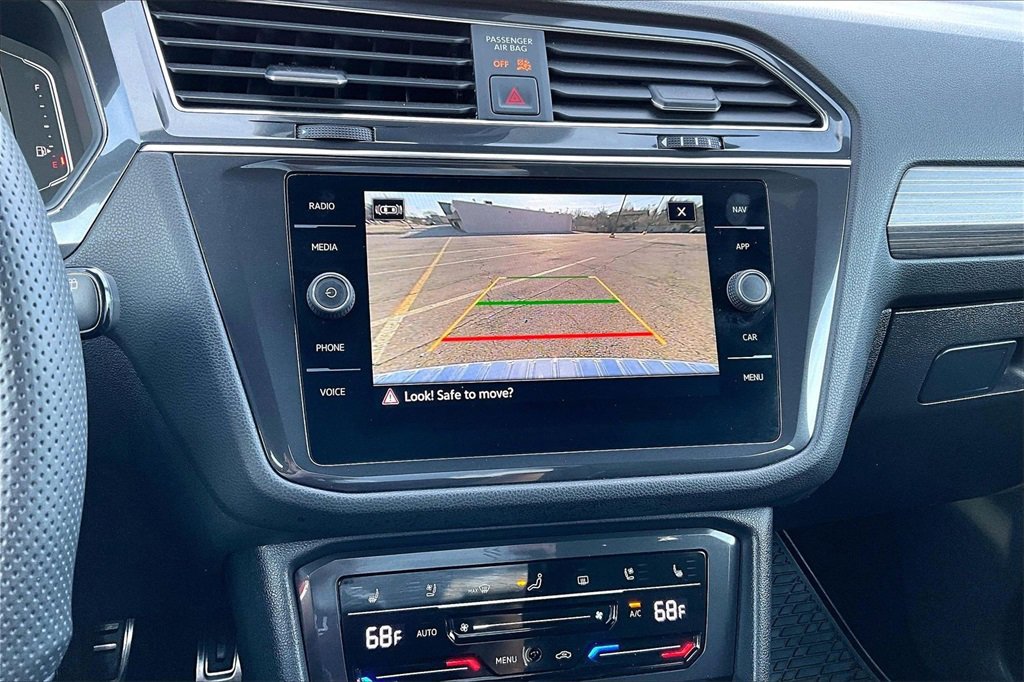 Used 2022 Volkswagen Tiguan SEL R-Line image 21