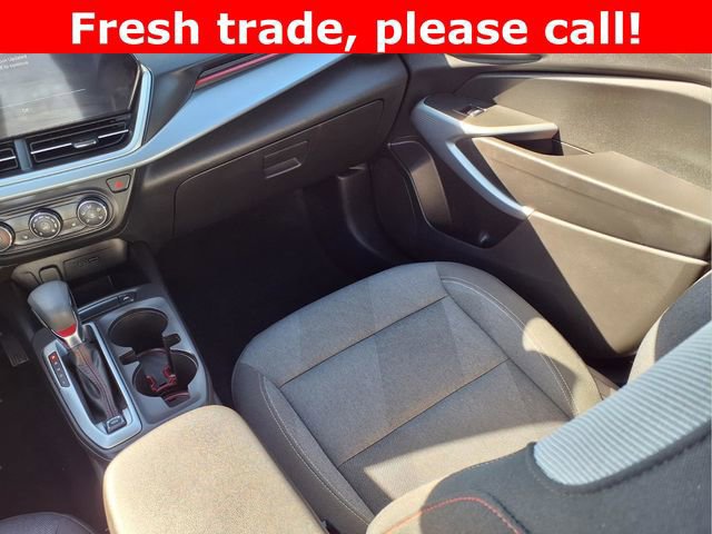 Used 2025 Chevrolet Trax RS w/ Driver Confidence Package image 13