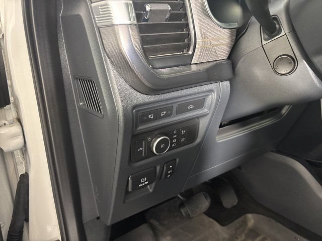 Certified 2022 Ford F150 Platinum w/ Equipment Group 701A High AWD/4WD image 11