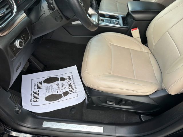 Certified 2022 Ford Explorer Limited w/ Limited Technology Package AWD/4WD image 18