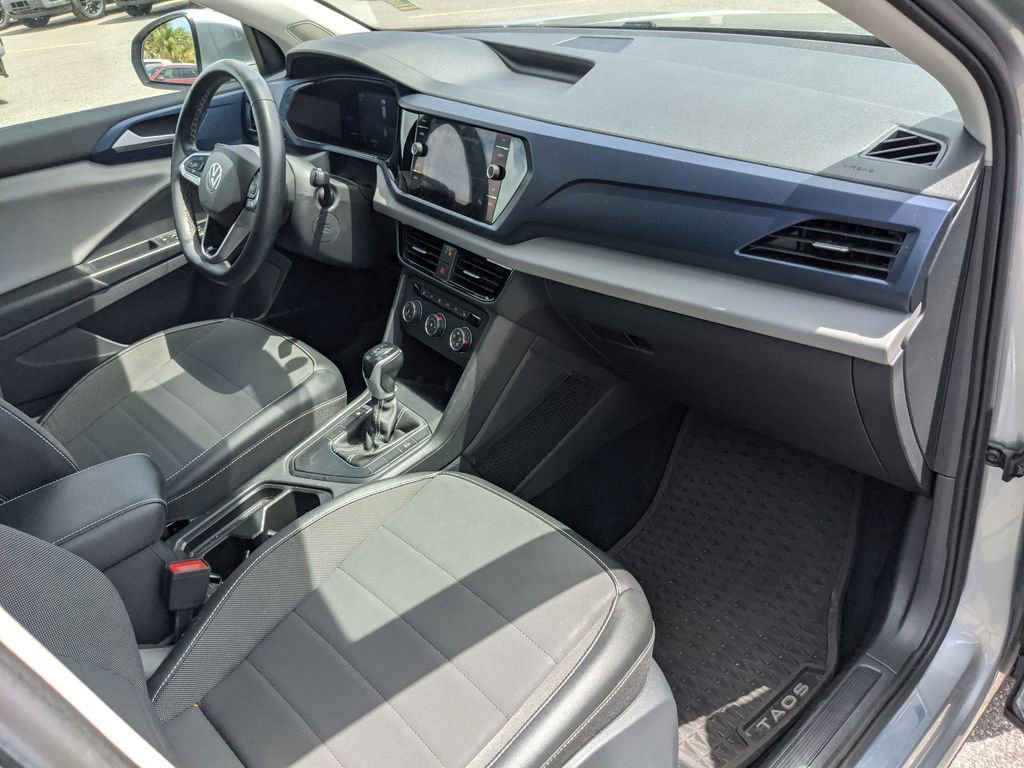 Used 2022 Volkswagen Taos SE image 12