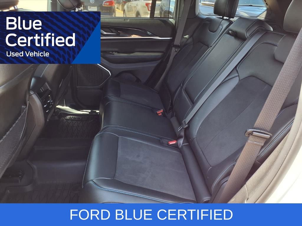Used 2022 Jeep Grand Cherokee Trailhawk w/ Advanced Protech Group II AWD/4WD image 27