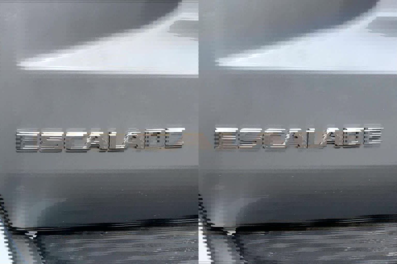 Used 2024 Cadillac Escalade Premium Luxury w/ Performance Package image 30