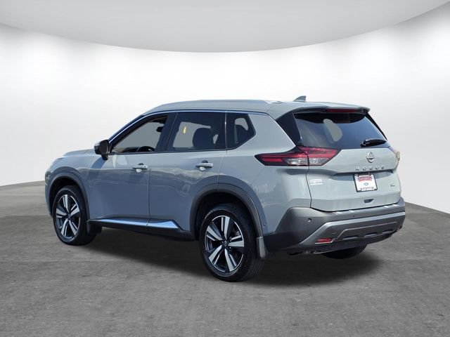 Used 2023 Nissan Rogue SL w/ SL Premium Package FWD image 6